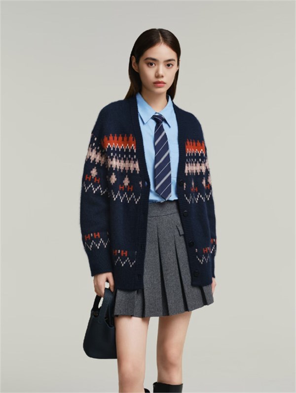 红袖2025冬季非遗提花系列：以貂毛温润，织就跨越代际的冬日诗篇(图3)