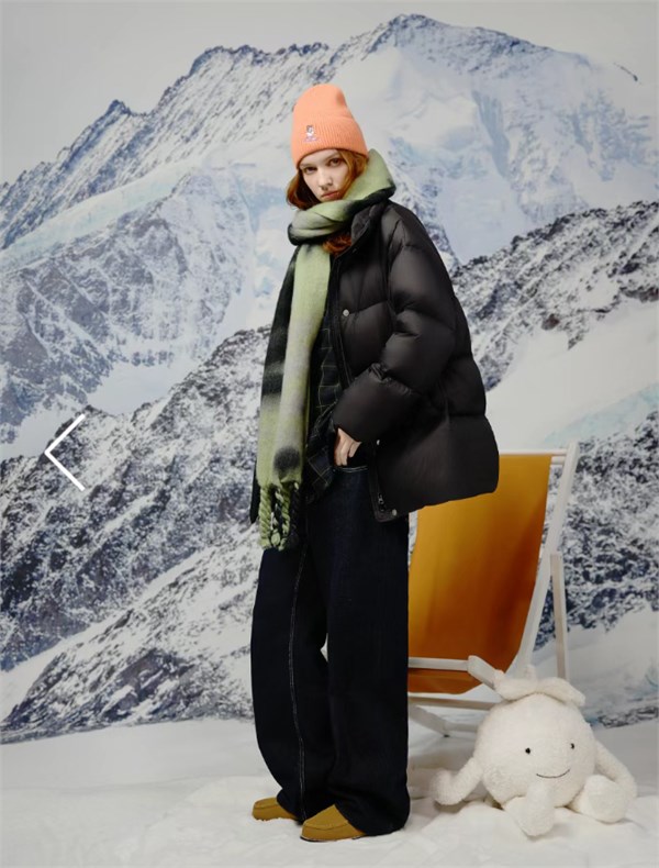 羽绒裹住阳光，色彩点燃雪原——HPLY 2025滑雪季，让冬天活成一首诗(图4)