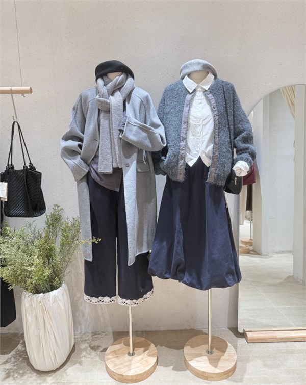 简与媄女装冬季新品：时尚与温暖的冬日之约(图2)