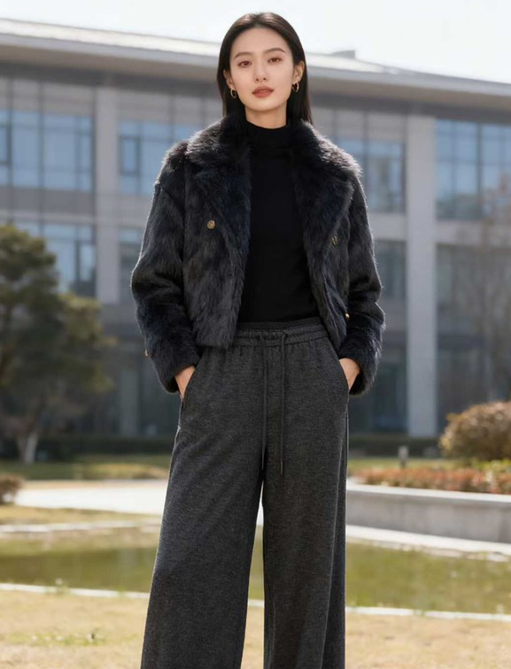 JEIYINI婕依妮：羊毛大衣外套，冬日优雅与温暖